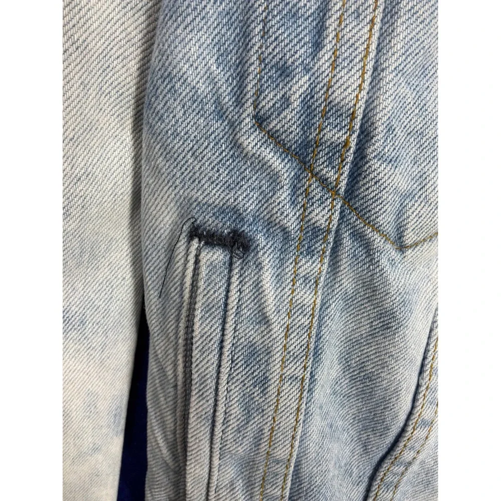 Vintage Mens Levis Denim Trucker Jacket S Light Blue 70506-0214 Made in USA